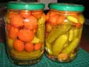 Pickled Mix cherry tomato & baby cucumber in glass jar (Spices: garlic, chilli, carrot, celery, dill..: 5-6%)