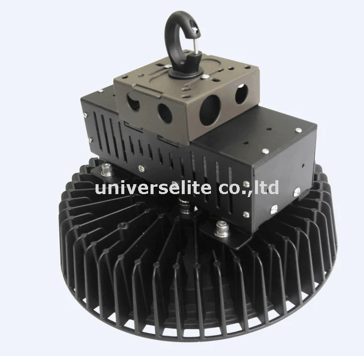 high bay light with juction box.png