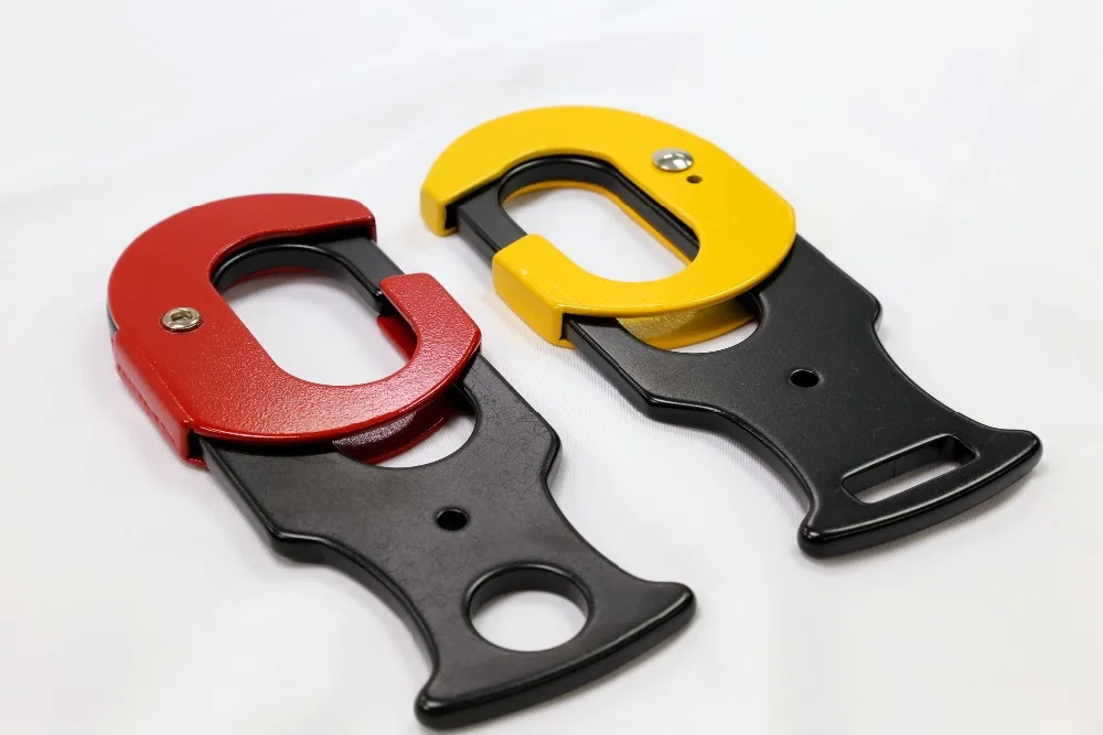 Yellow & Black Automatic Latching Mechanism Self Snap Lock Hook Safety