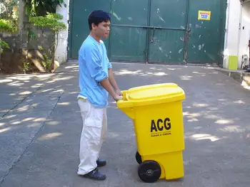 rolling trash bin