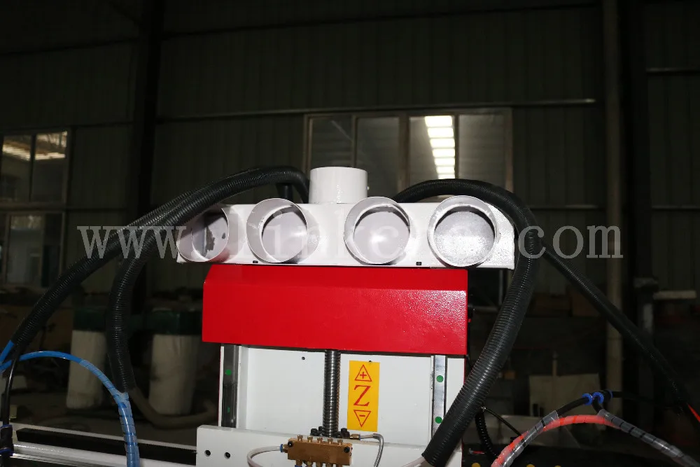 Good price 1325 cnc router machine for aluminum / cnc 1325 wood cutting machine / 1325 cnc wood router