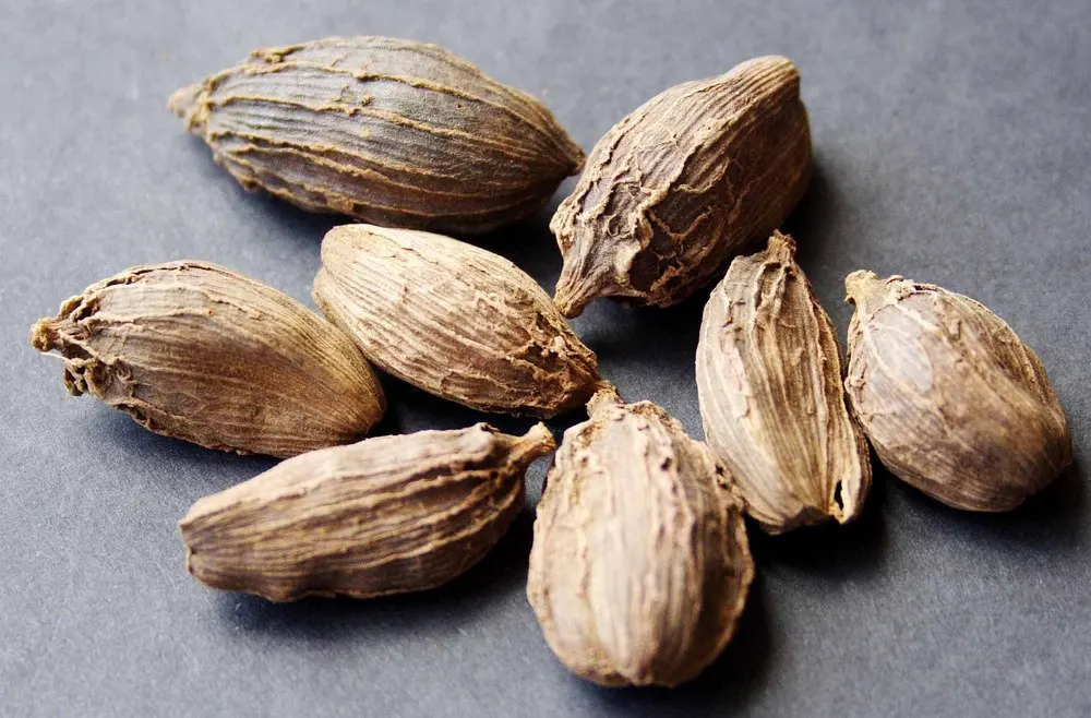 ベトナムブラックカーダモムビッグサイズ Buy 黒カルダモン グリーンカルダモン ベトナムカルダモン Product On Alibaba Com