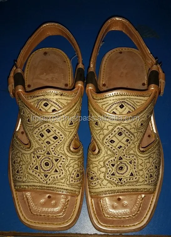 punjabi chappal man