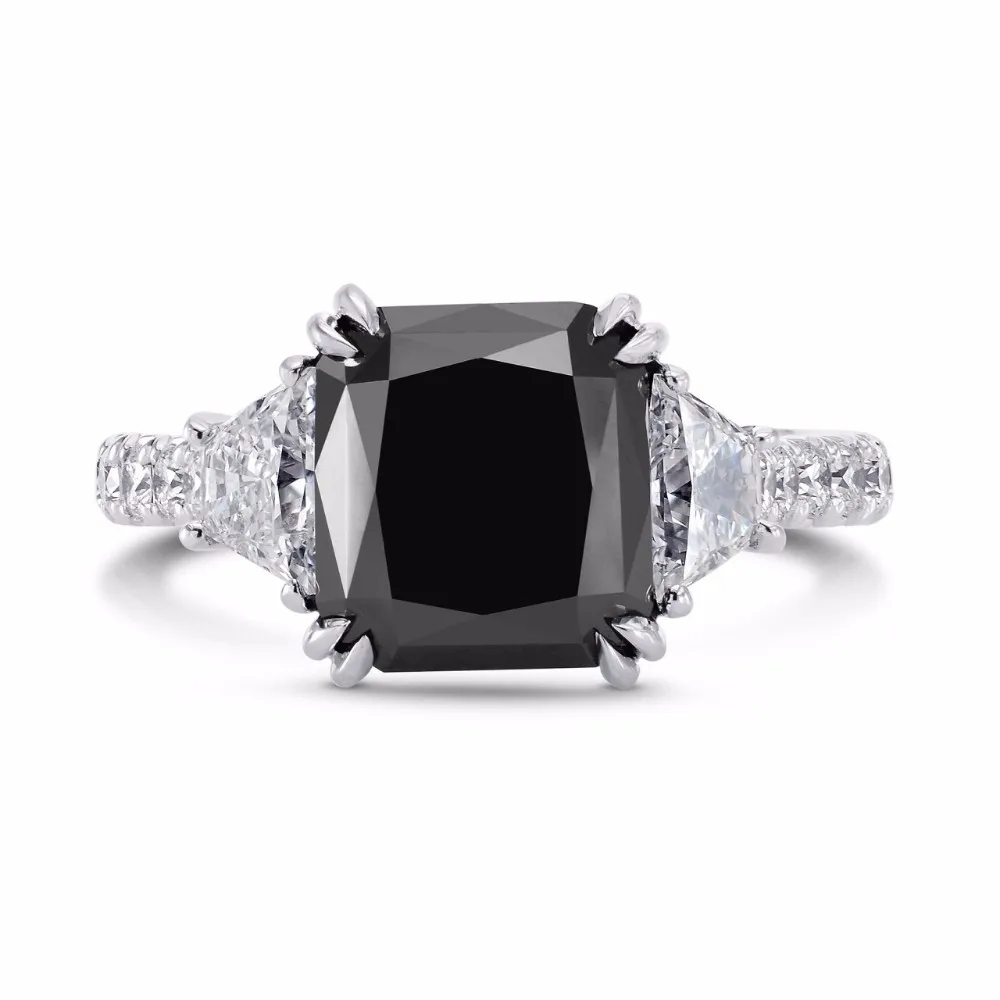 Кольцо с черным бриллиантом 1 карат