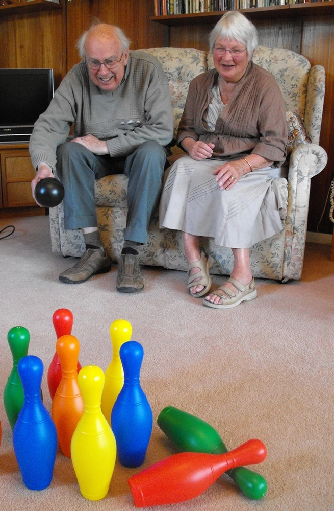 Glossy Finish Skittle Pins Buy Bowling Game For Fun,Skittle For Kids