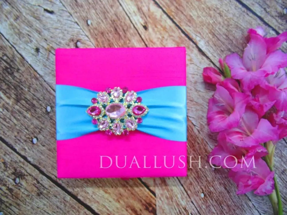 Luxury Wedding Invitation Box Silk T Box Hot Pink Silk With Brooch And Tiffany Blue Ribbon