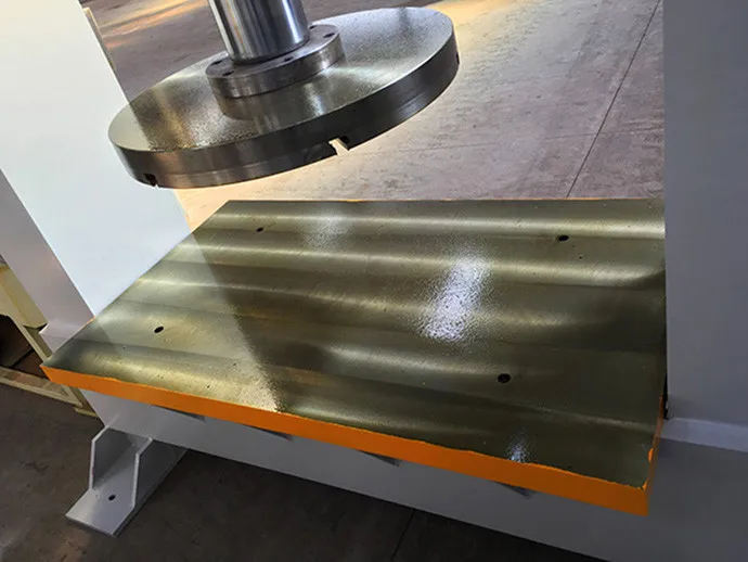 !160 ton tire press.jpg