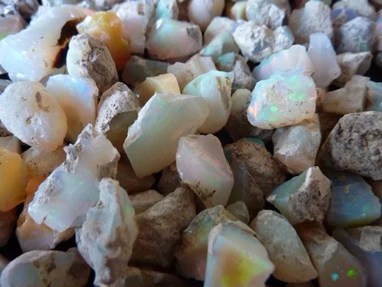 未经处理的白色蛋白石原石原石优质供应半宝石