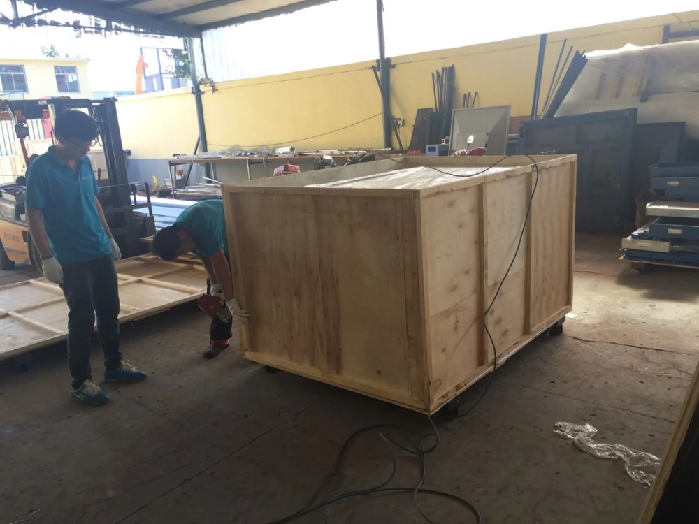UNICH best price co2 laser cutter