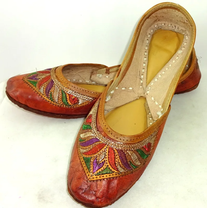 Women Leather Jutti Traditional Punjabi Jutti Buy Leather Jutti