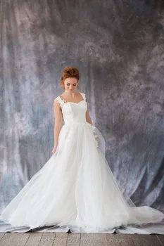 Fluffy Open Back Corset Wedding Dress With Straps And Lace Appliques