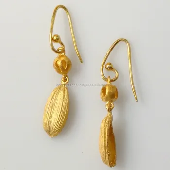 925 Sterling Silver Dubai Jewellery 18k Gold Plated Handmade Earring 925 Sterling Silver Dubai Jewellery 18k Gold Plated Handmade Earring Unique Design