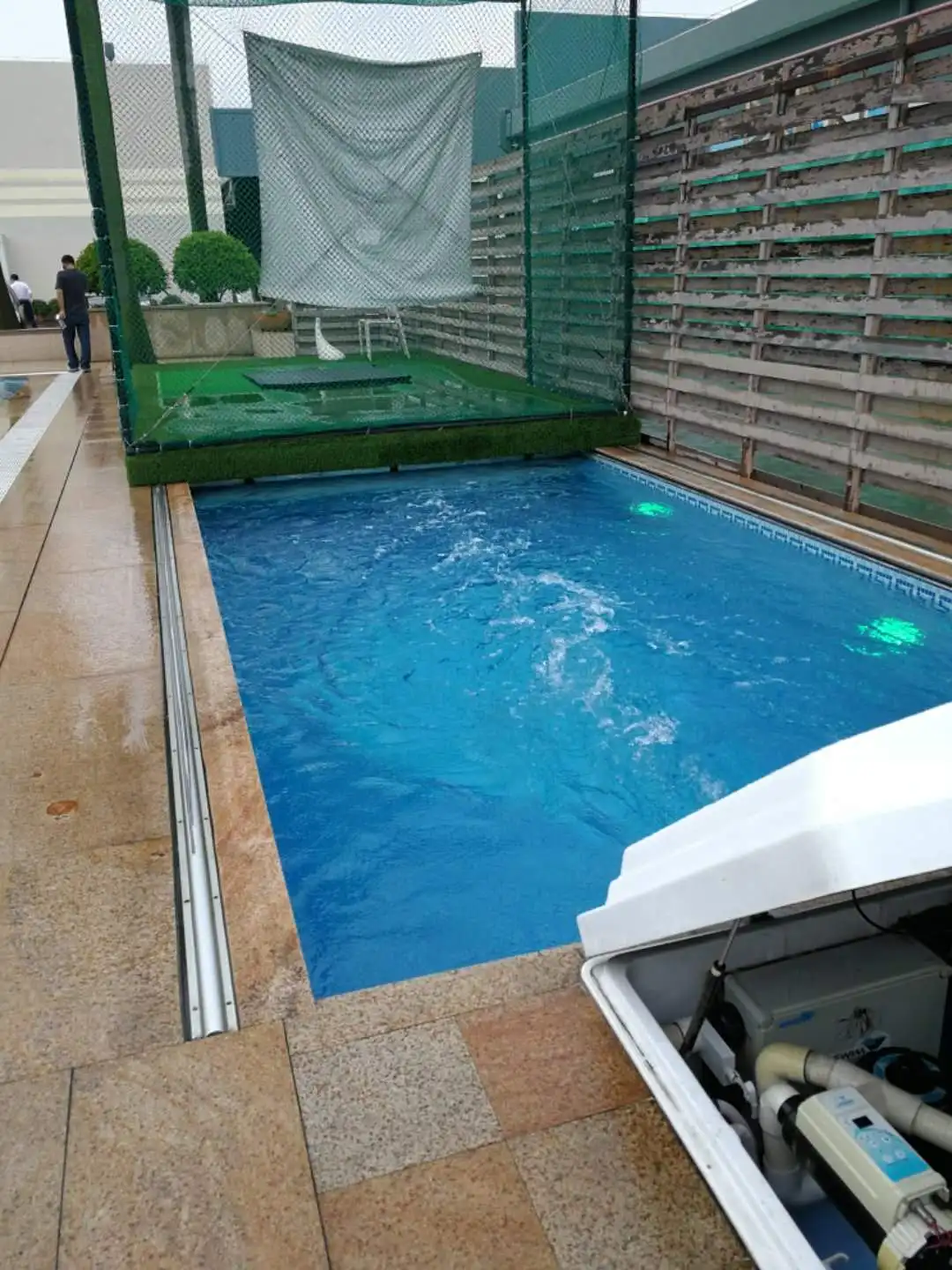 swimming pool current machine