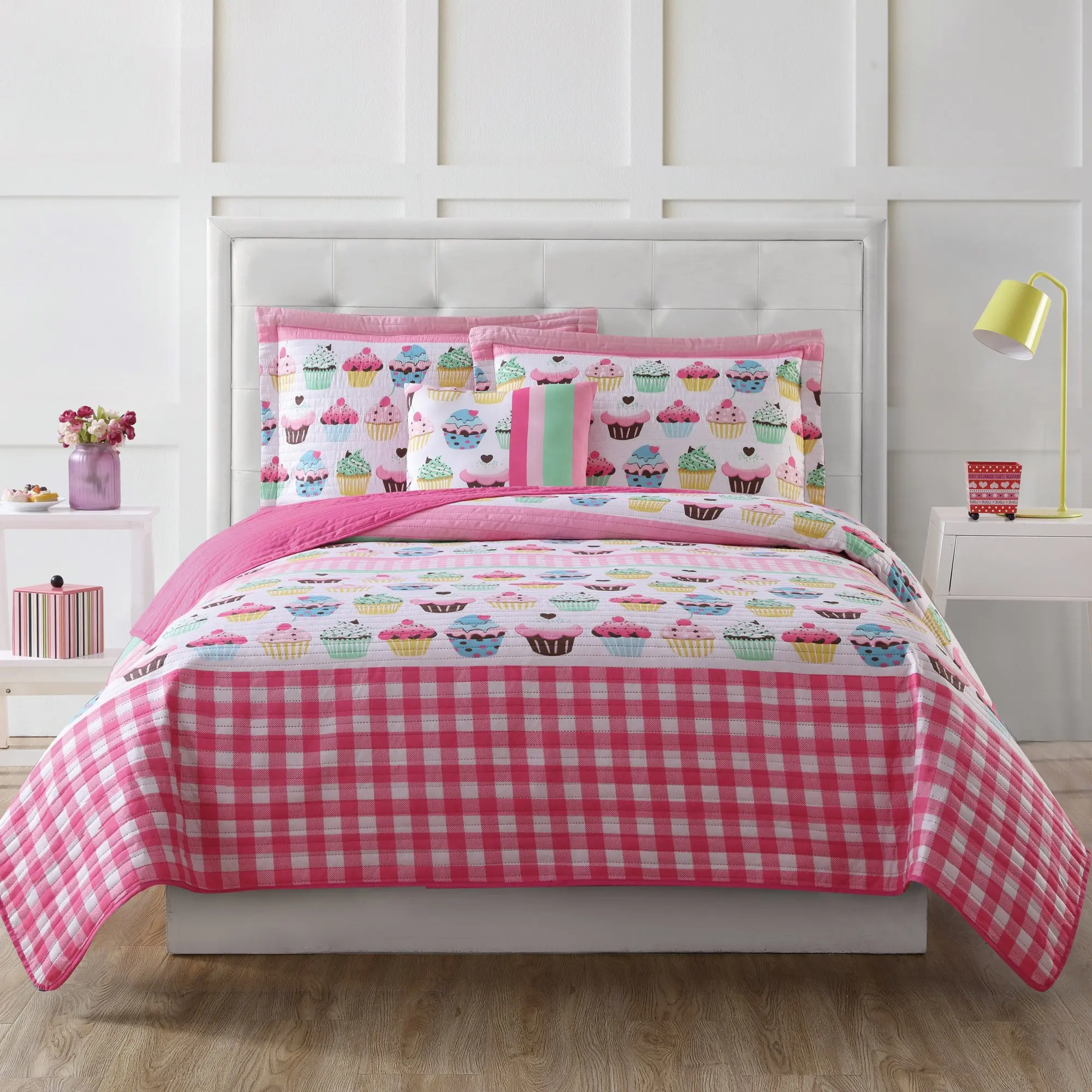 4 Piece Kids Pink Cupcake Theme FULL SIZED Quilt Set, Plaid Cup Cake Graphic Print Stripes Pattern Bedding,Cabin Lodge Checkered Chocolate Vanilla Raspberry Cake Unique Trendy Sleek Style,Microfiber