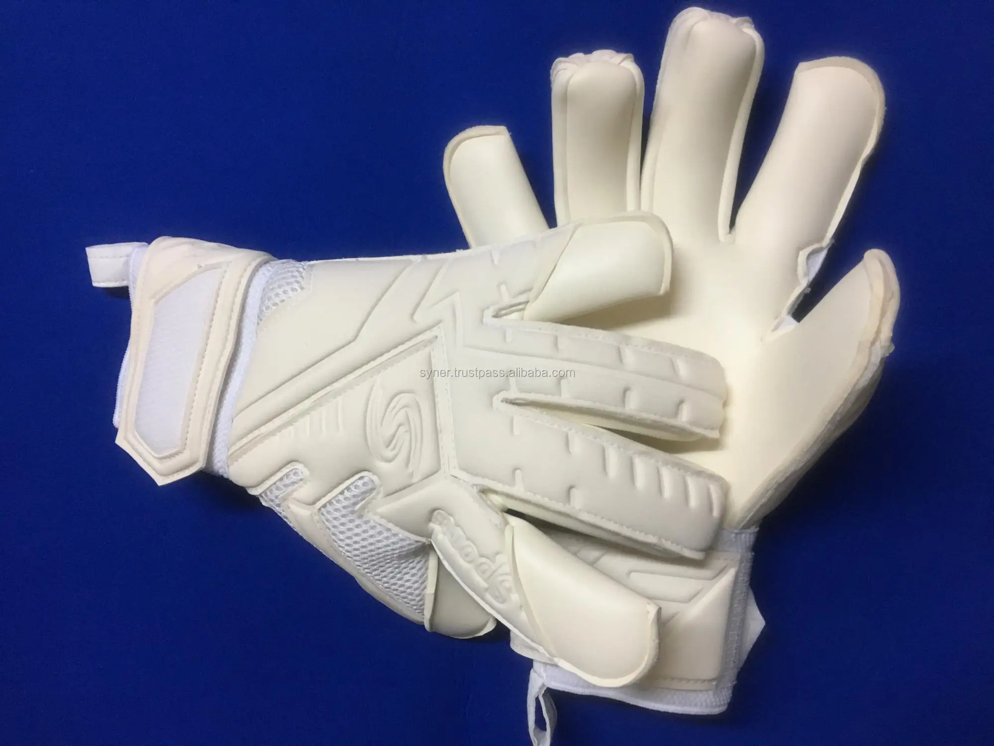 vg3 goalkeeper gloves