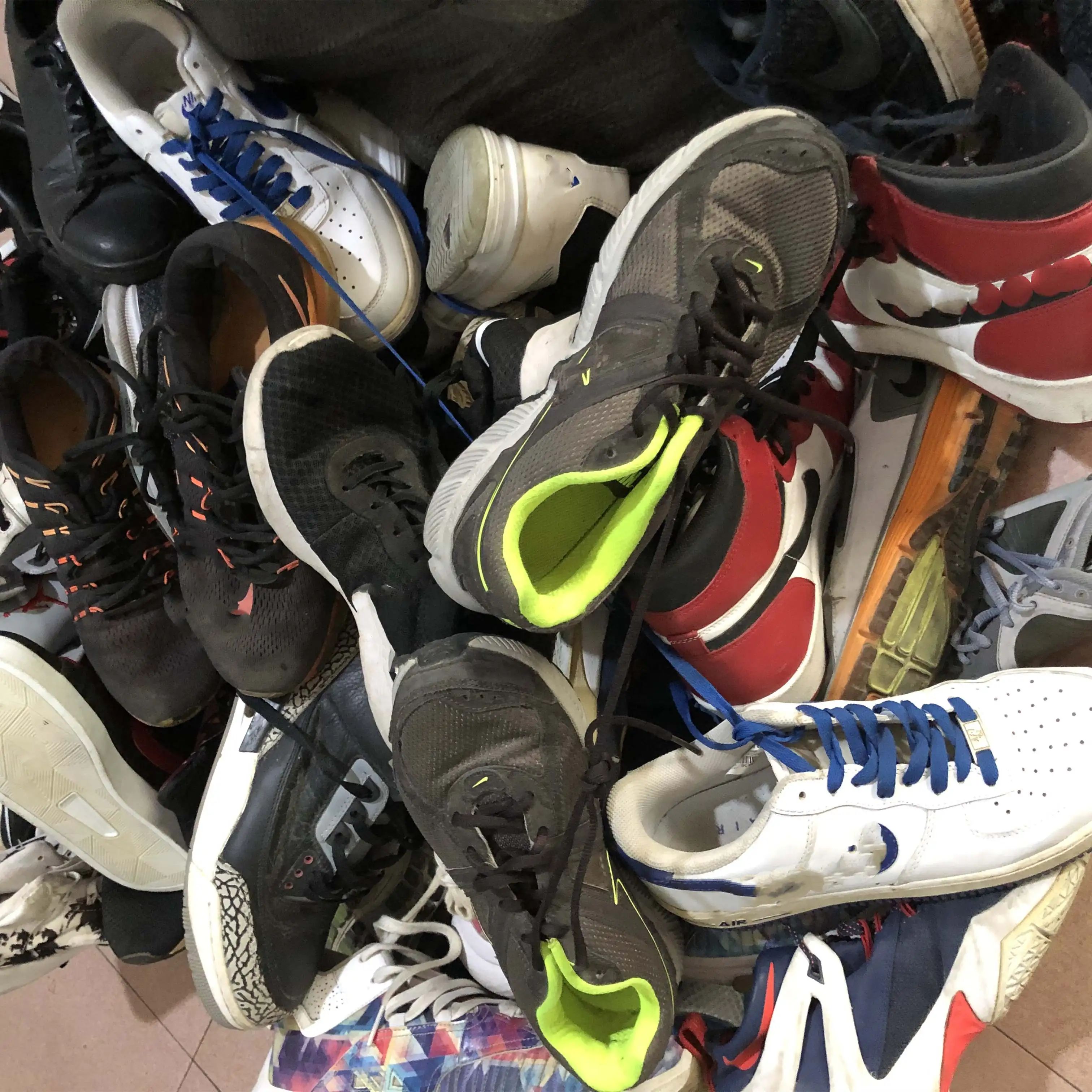 sports shoes wholesale