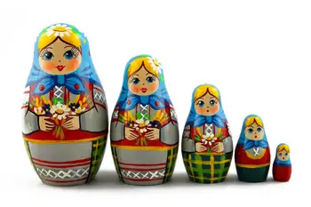 wooden russian nesting dolls
