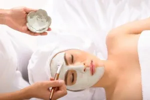 facial-mask_1 (300 x 200).jpg