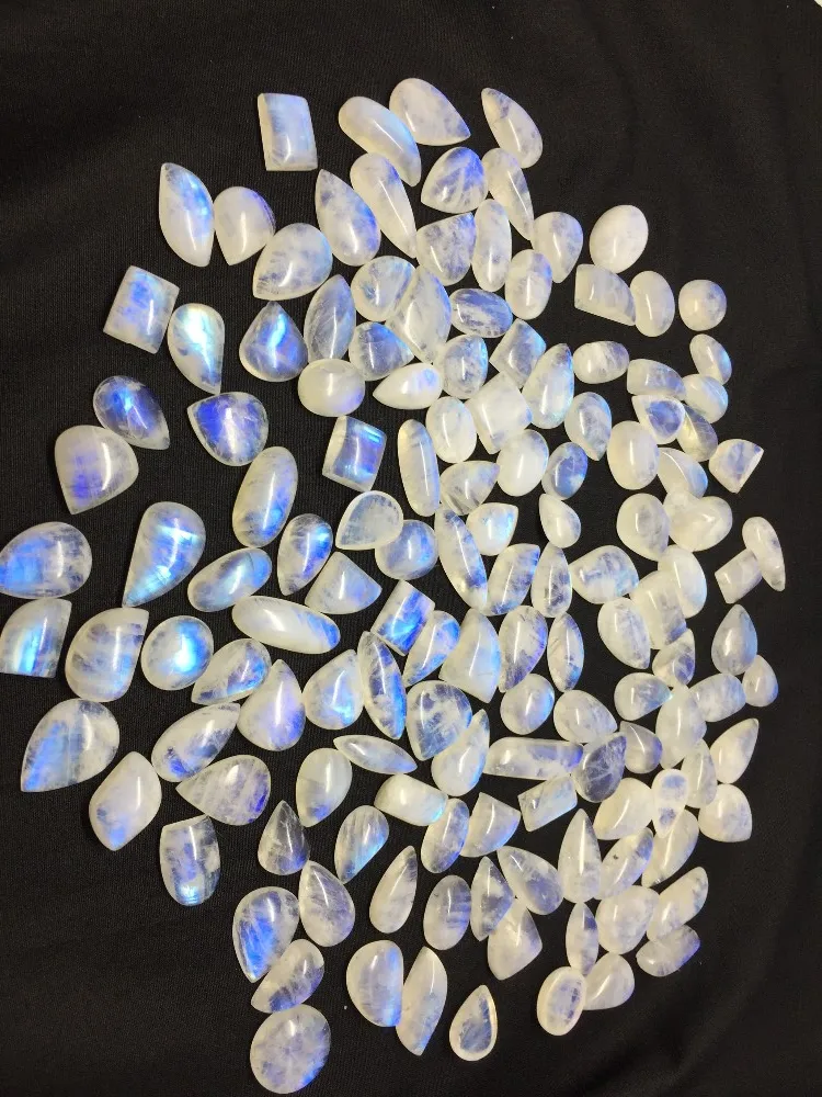 失去宝石椭圆形梨侯爵夫人形状珠宝蓝色天然彩虹 moon石