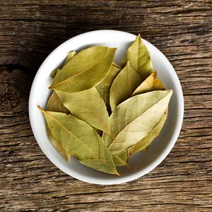 100% natural dried bay leaf