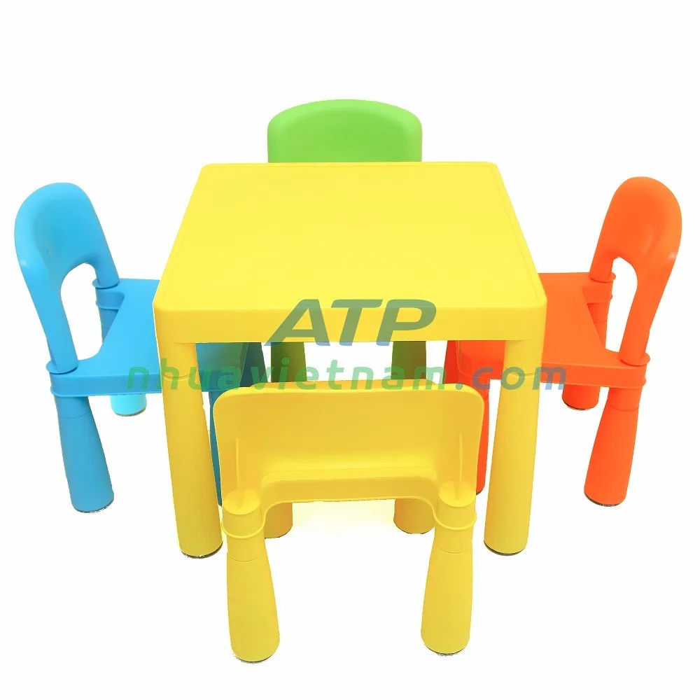 kids plastic table and chairs