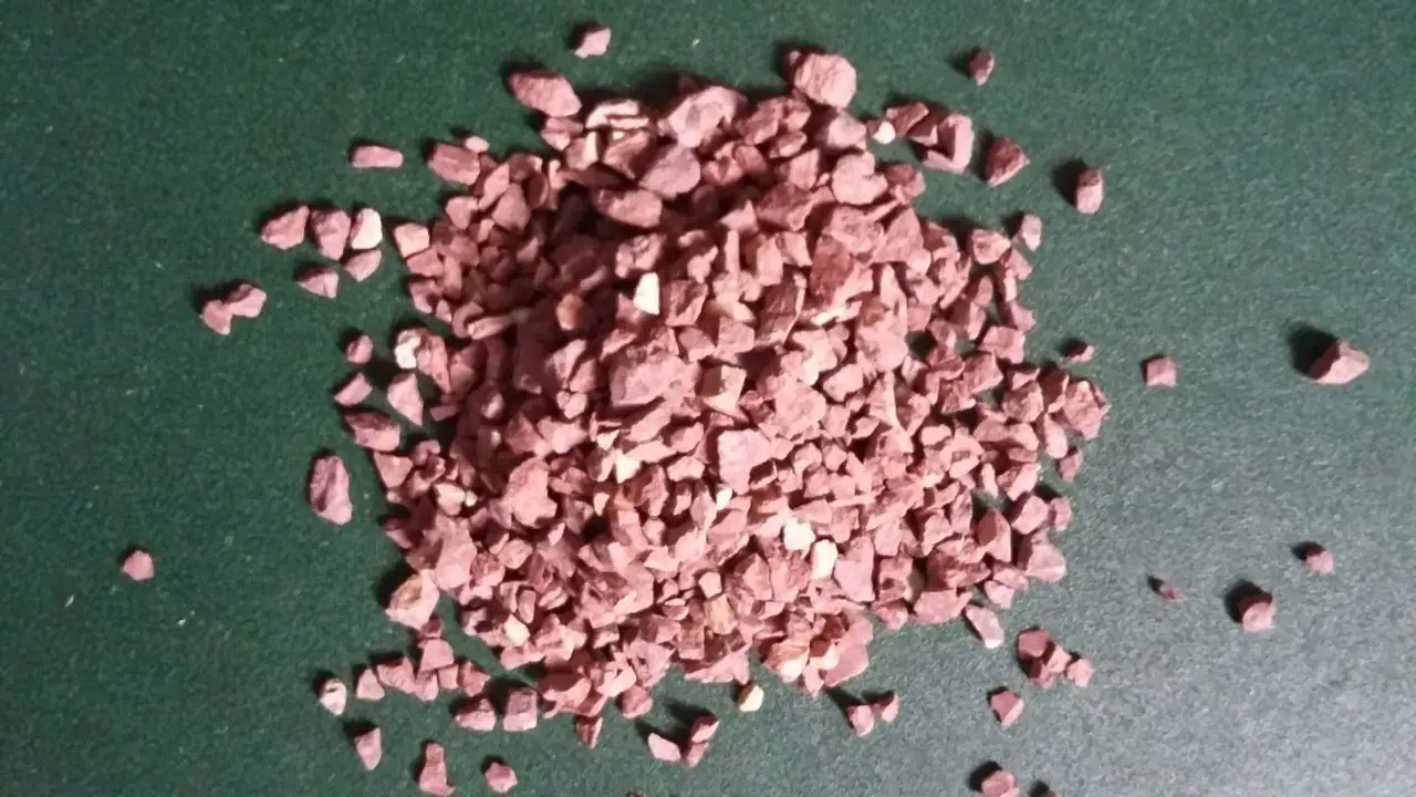 Red Crushed stone