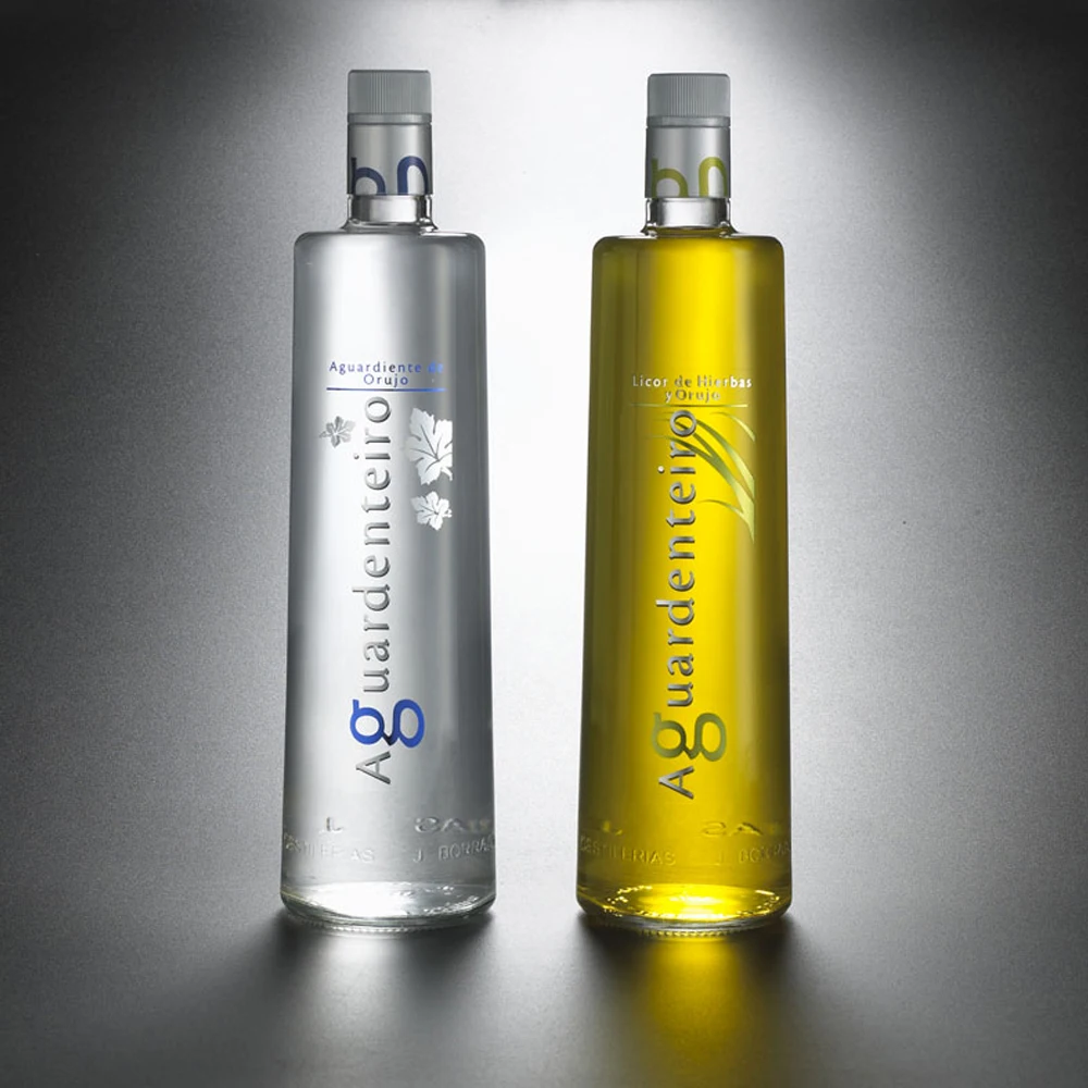 
Grape Spirit with herbs - AGUARDENTEIRO - 0.70 L 