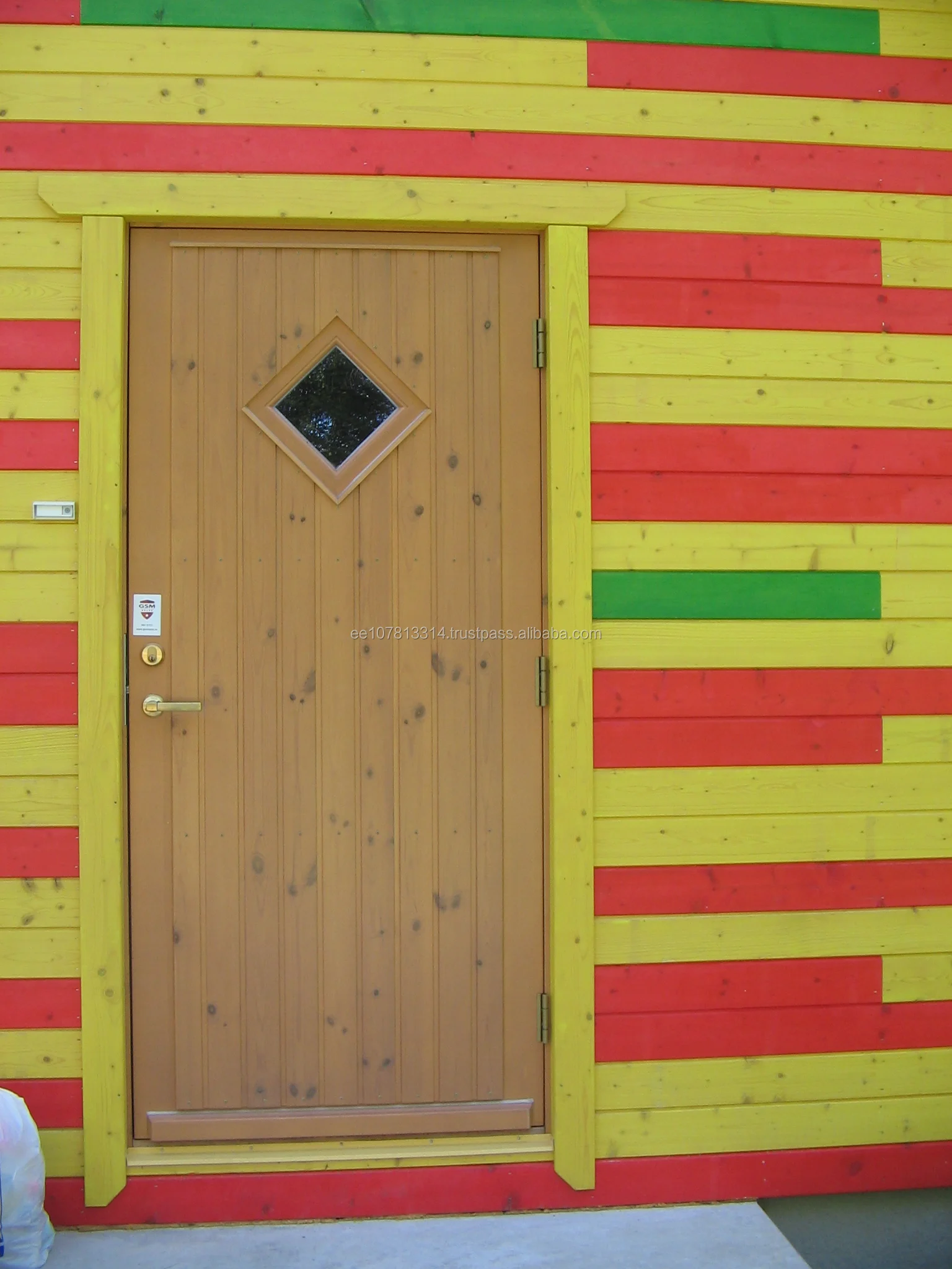 prefabricated log cabin.JPG