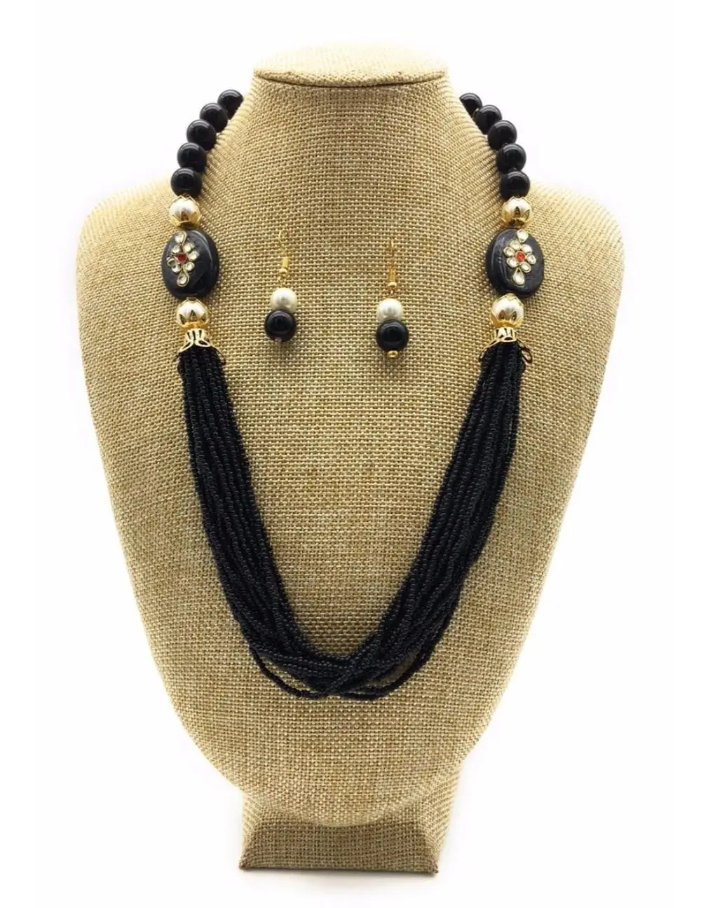 Traditional Kundan Black Pearl Necklace 