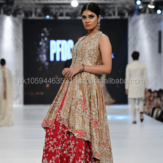 Latest Pakistani Dresses For Party Wear 