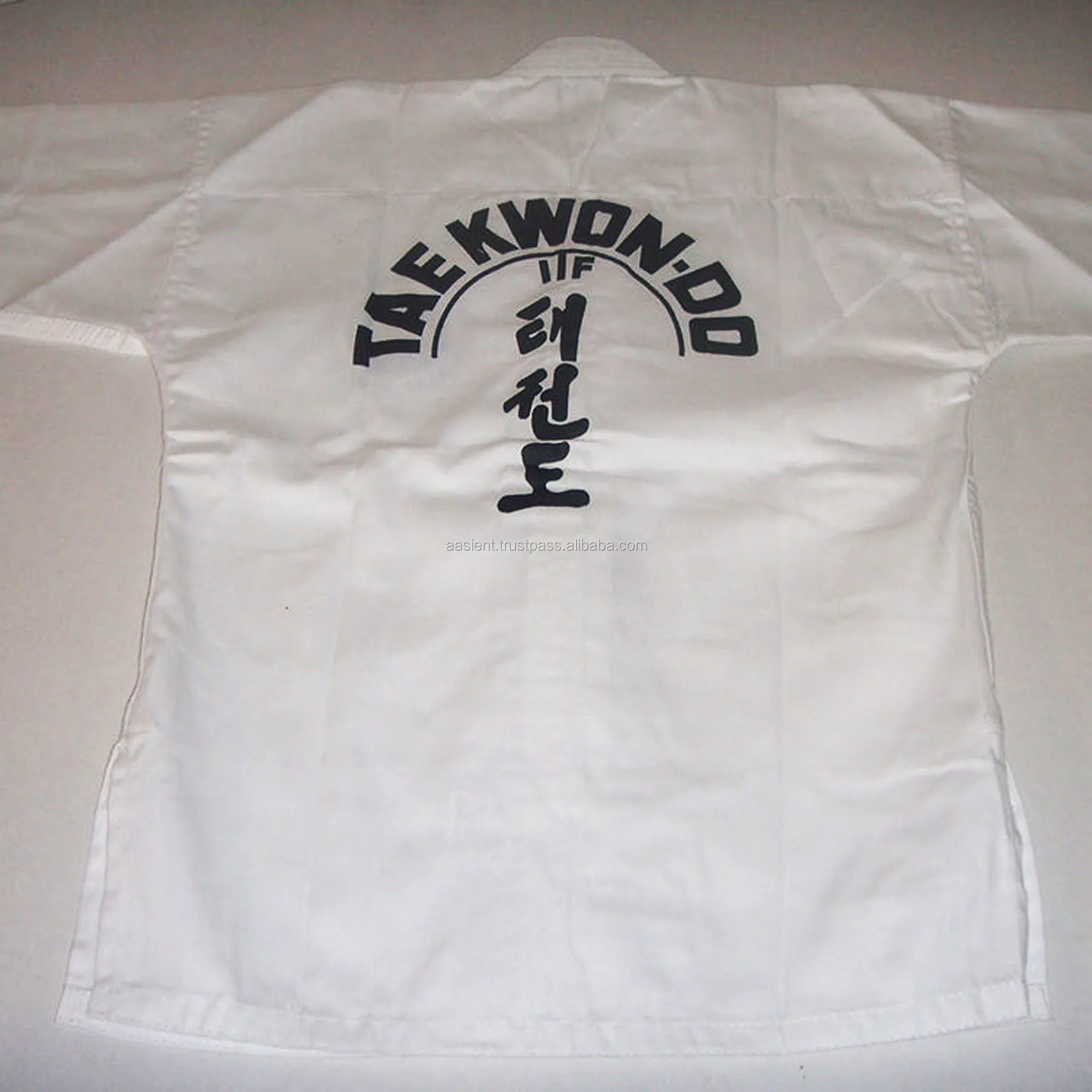 Taekwondo gi (3)