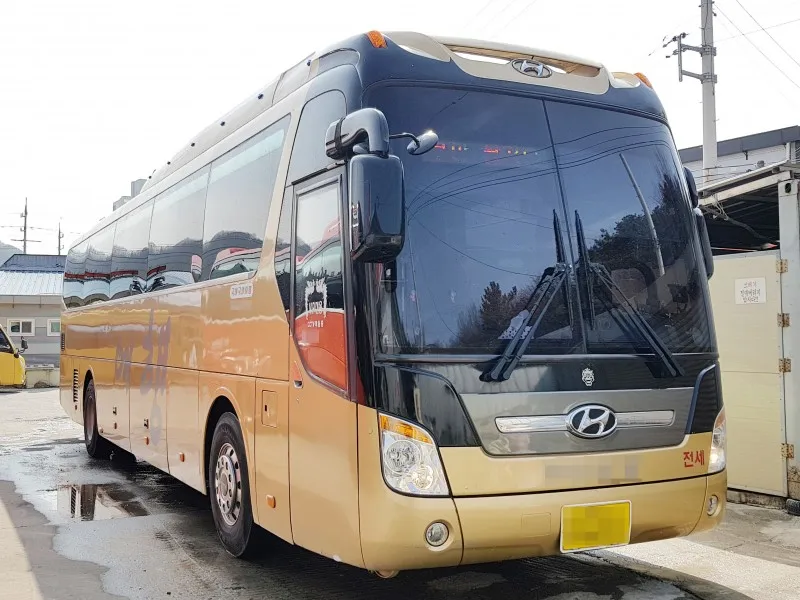 Hyundai universe noble