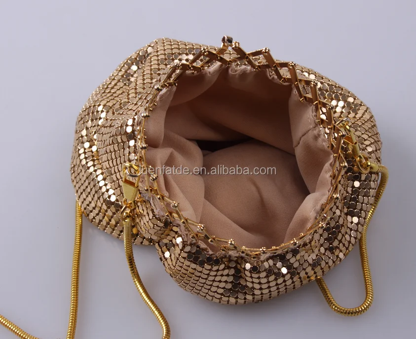 Female handbag5.png