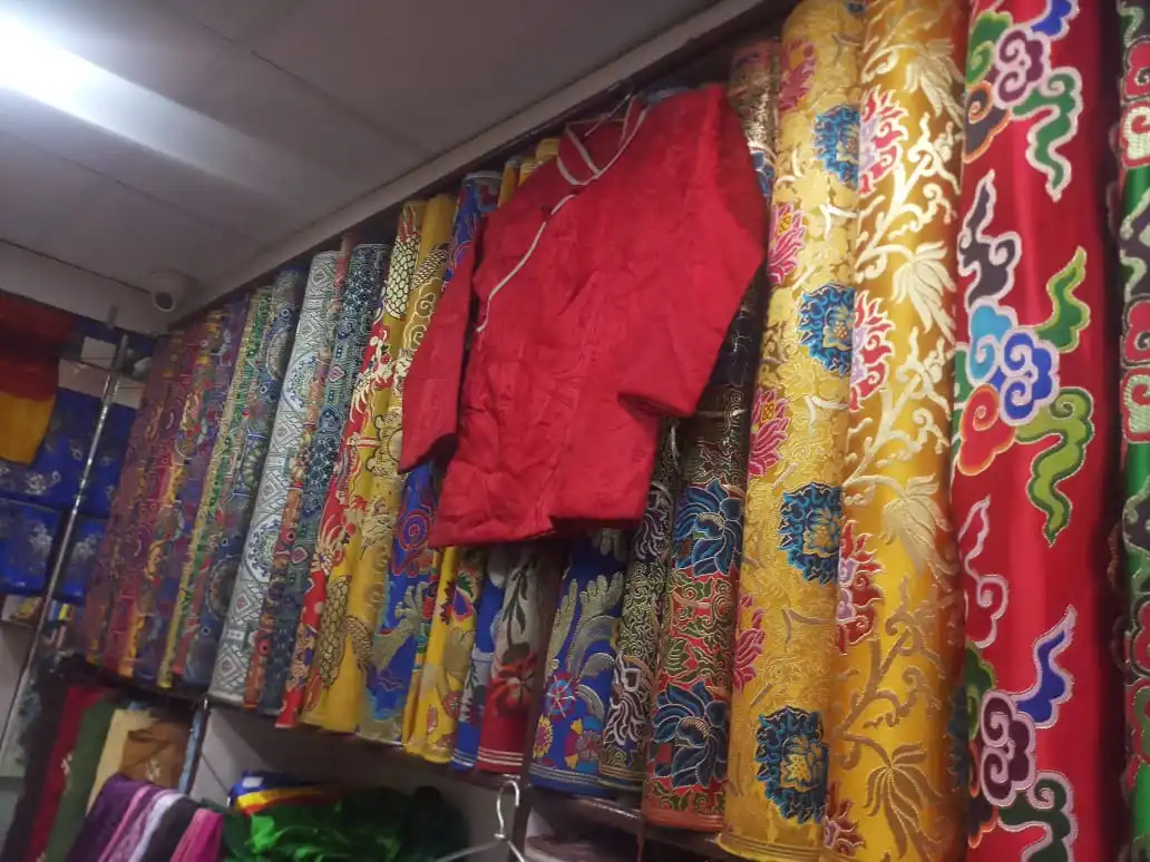 TIBETAN-STORE-INDIA (25).jpg