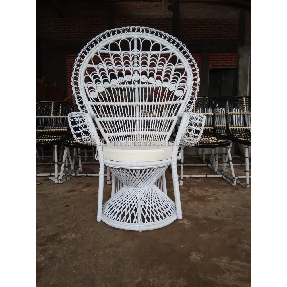 Adult Natural Rattan Peacock Chair For Wedding Chair Indonesia