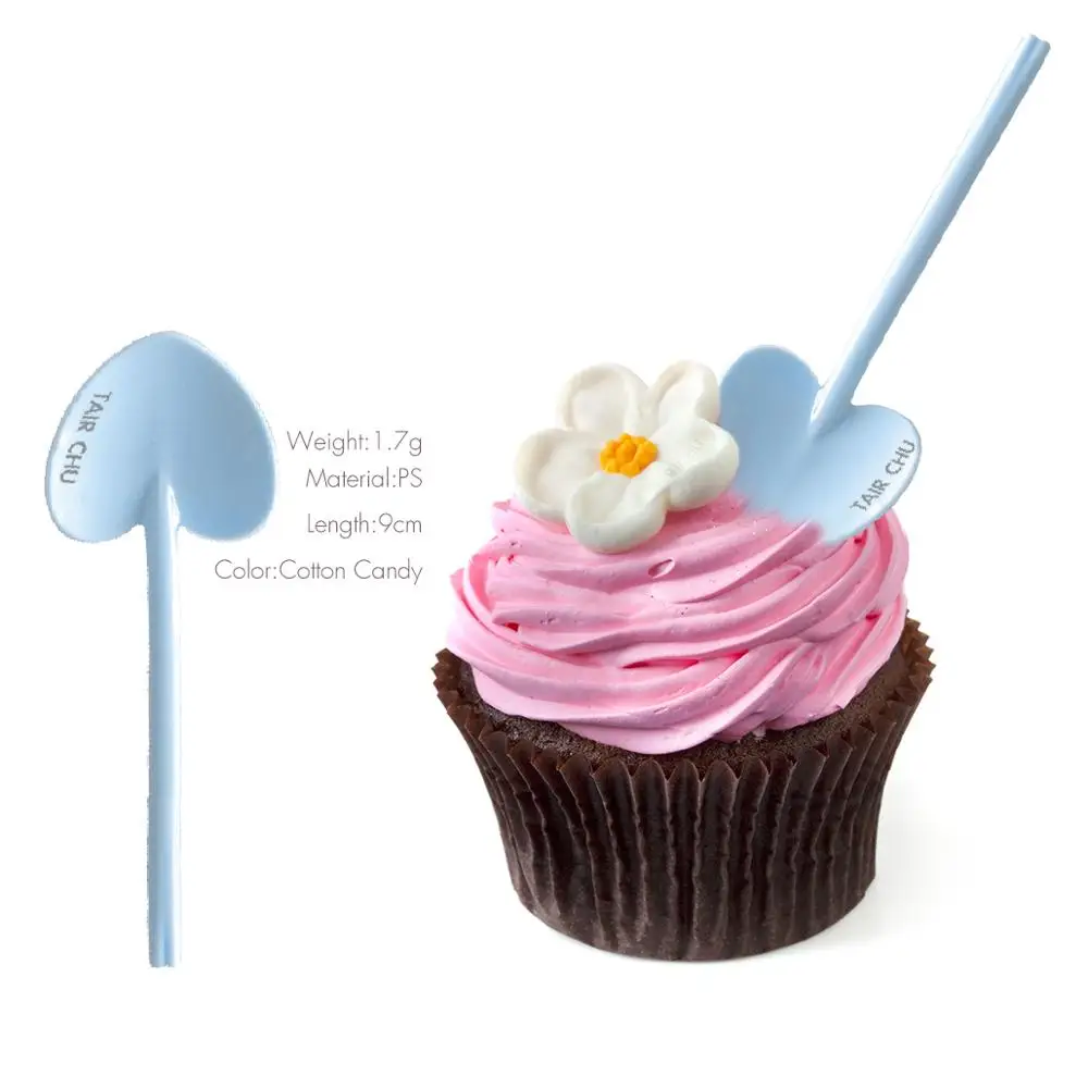 Dessert heart shape spoon