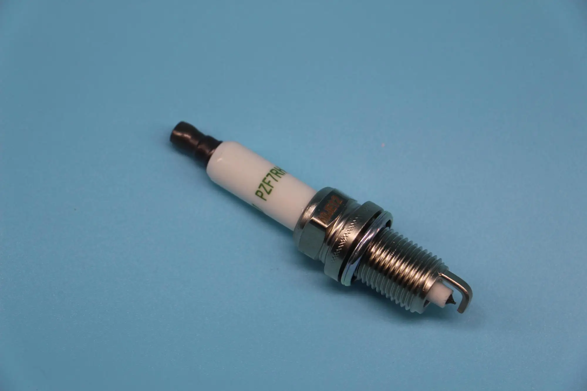 izfr6h11 4294 汽车配件铱金火花塞 pzf7rh-11 oe 编号 06e905611