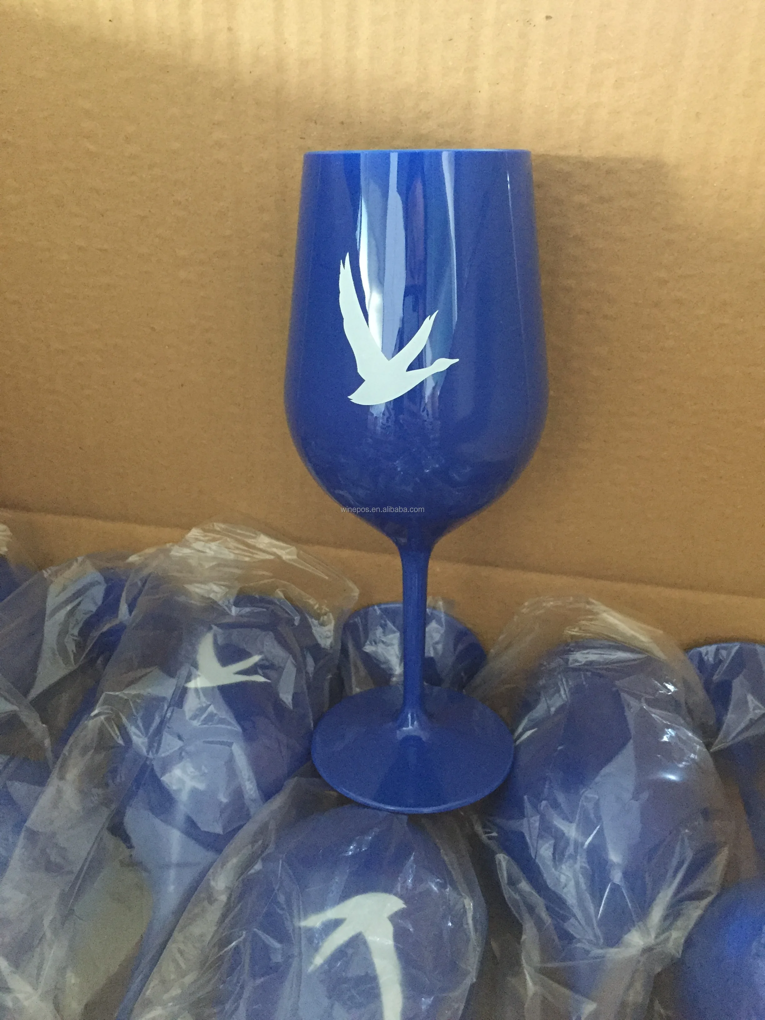 GREY GOOSE LOT OF 4 GREY GOOSE CUP WHITE CHAMPAGNE WINE SET PLASTIC 