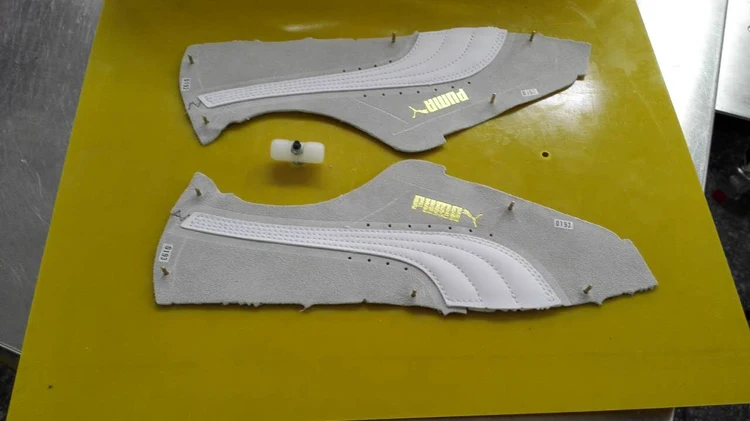 Computerized lockstitch logo pattern sewing machine