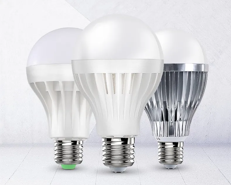 12v led 灯泡 e27 b22 3w 5w 7w 节能 pc 塑料外壳 e14 led 灯泡照明