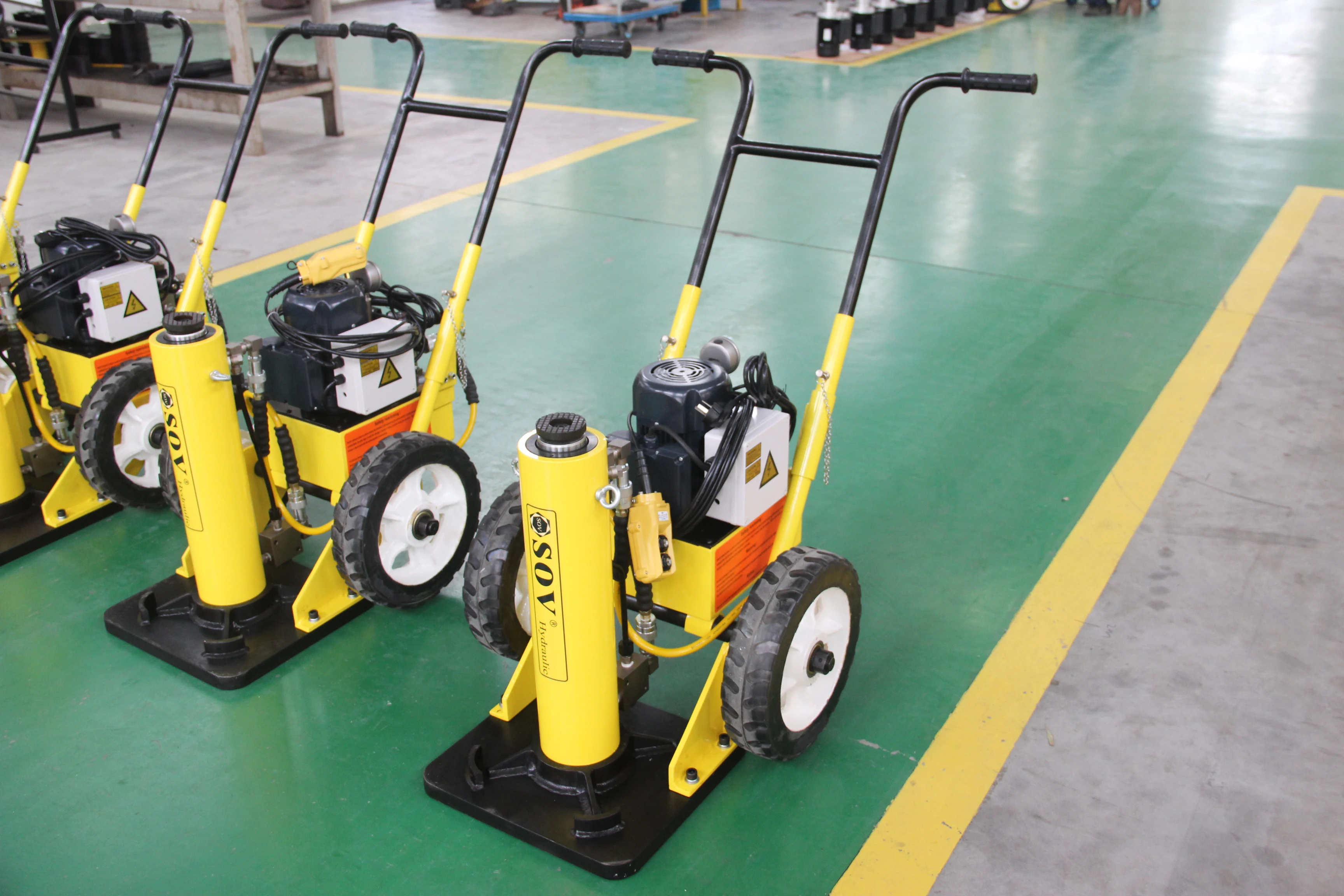 100 吨电动汽车液压千斤顶