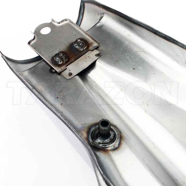 07Retro BikeFuel tank.jpg