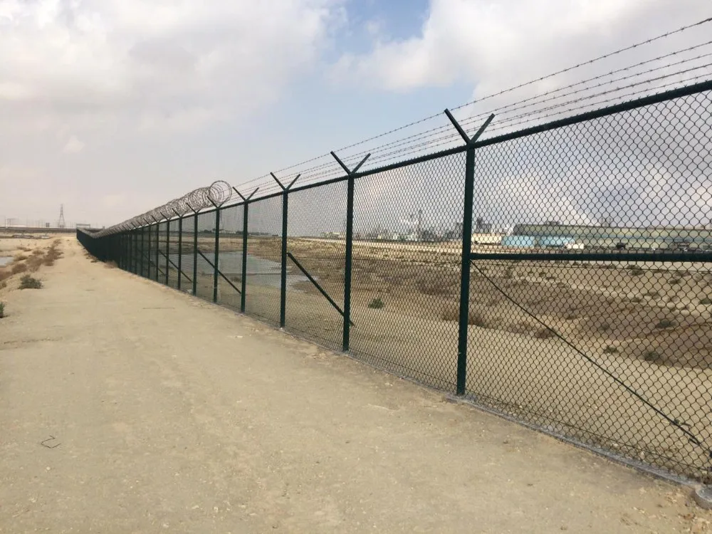 Saudi Hcis/aramco Pvc Coated Chain Link Fence With Post Buy Chain