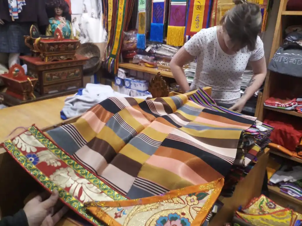 TIBETAN-STORE-INDIA (22).jpg