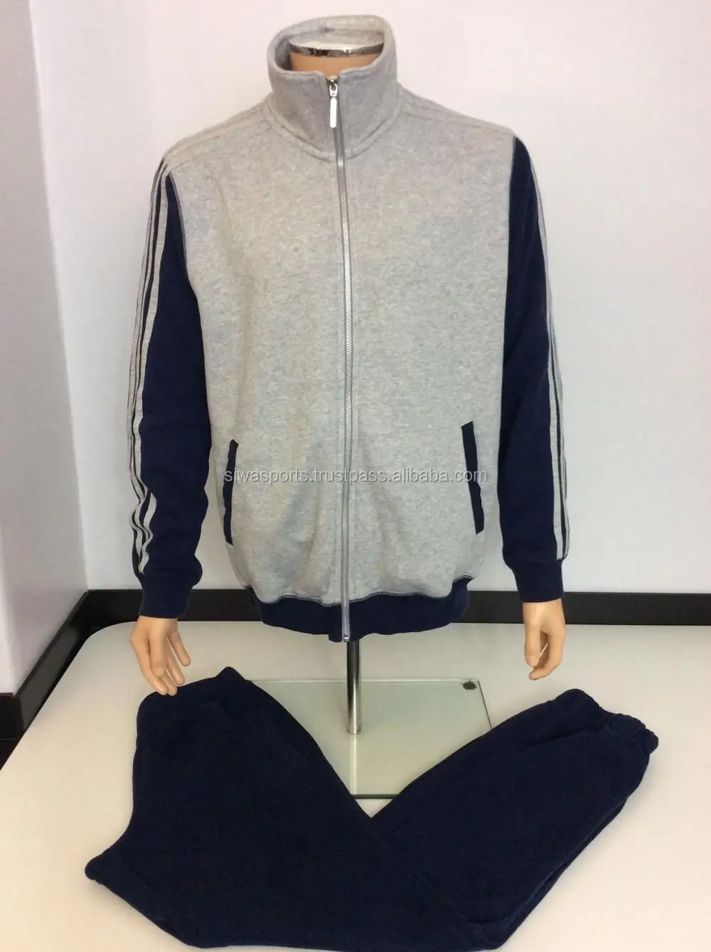 mens name brand sweat suits