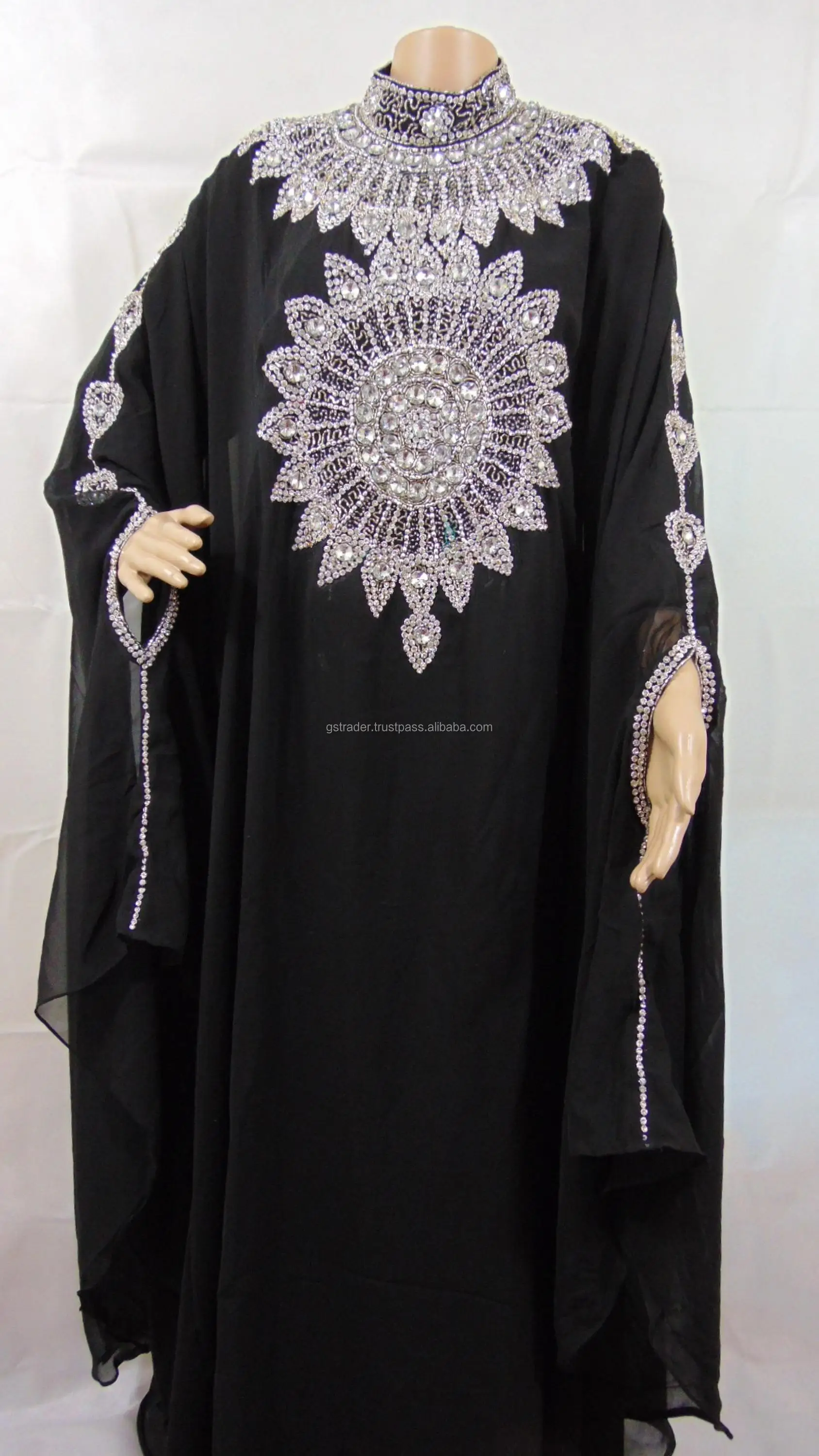 Menawan Hitam Dengan Manik Manik Perak Kristal Kaftan Gaun Arab Mewah Dubai Kaftan Abaya Jalabiya Wanita Gaun Maxi Gaun Pernikahan Buy Kaftan Abaya Kaftan Gaun Product On Alibaba Com