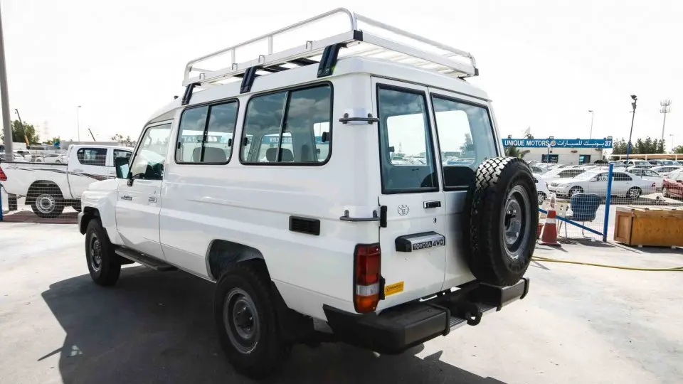 Toyota Land Cruiser Hardtop 3 Door Hzj 78 Hzj 4 2l Diesel 6 Cylindor Left Hand Drive Buy 