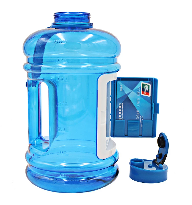 Бутылка для воды с ручкой. Бутылка спортивная для воды 2.2 литра. Спортивная бутылка для воды с ручкой. Вода 3 литра бутылка. Бутылка для воды 3 литра спортивная.