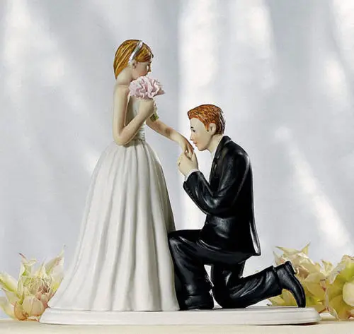 Romantic Resin Wedding Cake Topper Wedding Newlywed Figure Bridal Groom 