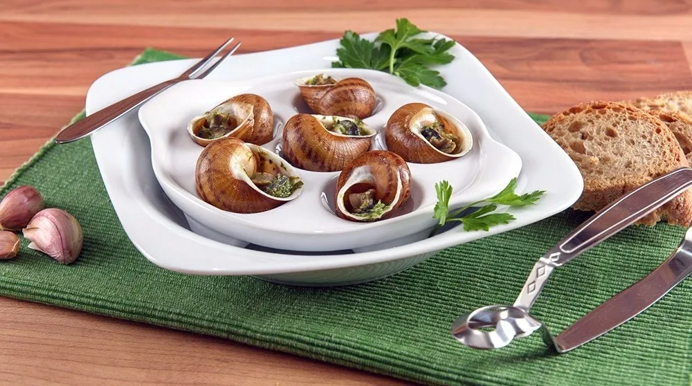 Frozen Snails In Butter Burgundy Style / Escargot A La Bourguignonne ...